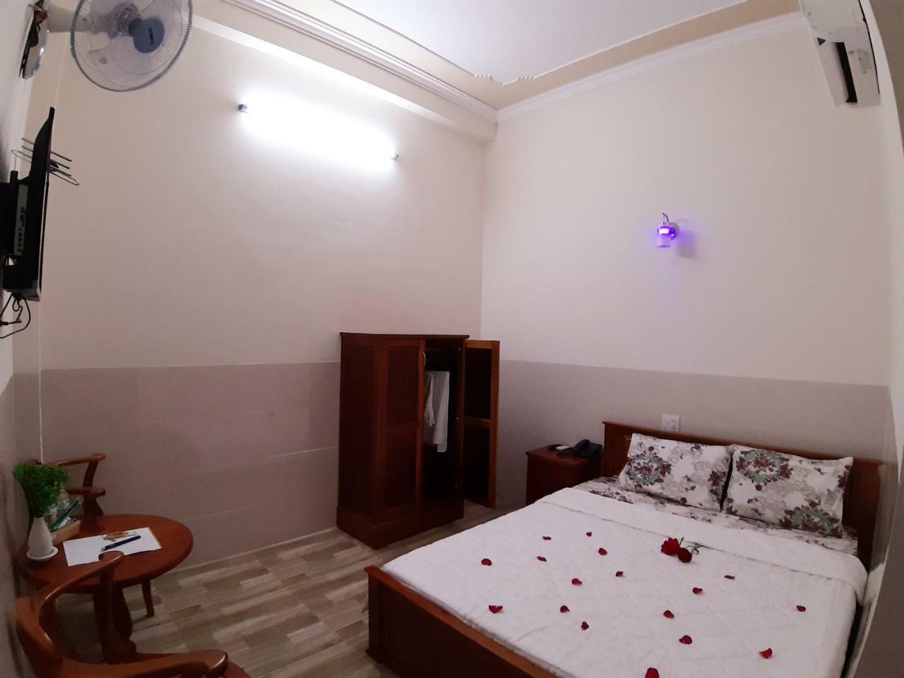 Hoang Yen Hostel Cần Thơ Extérieur photo